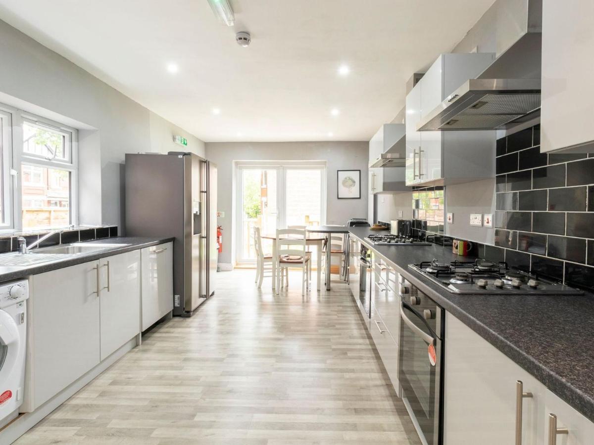Holiday home Cosy In Near Science Museum Manchester